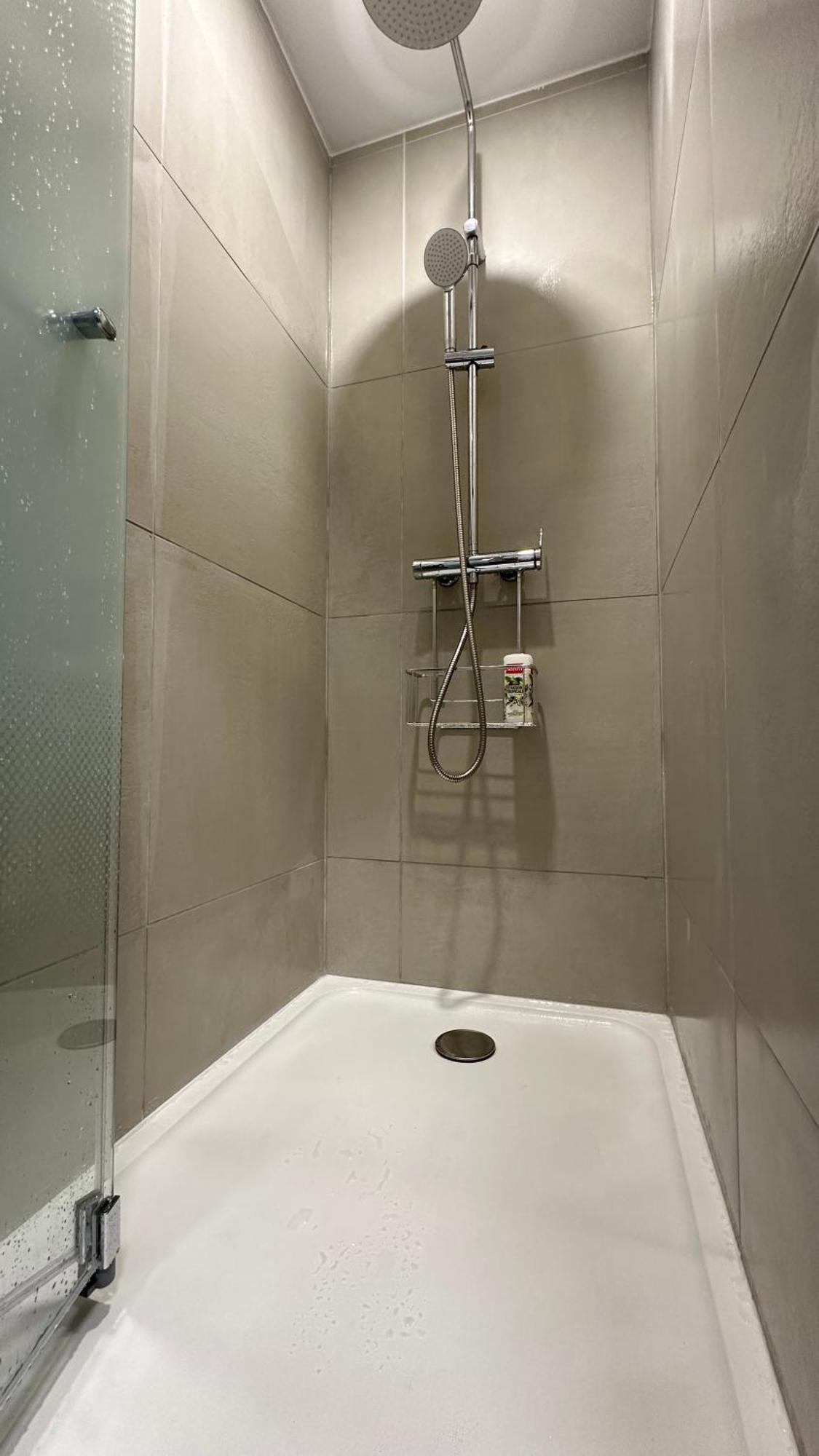 Lacharriere-Logement entier 38m2 Paris Exterior foto